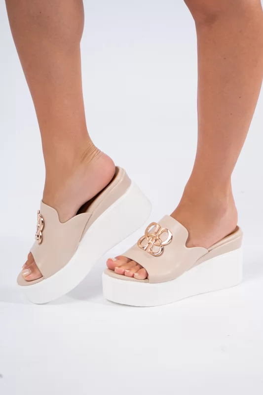 Flatform Buckle Beige