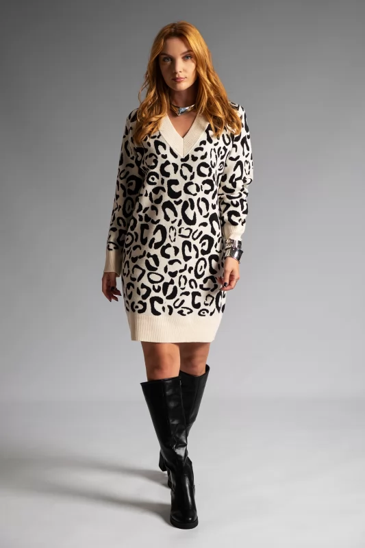 Dress V Knitted Animal Pattern