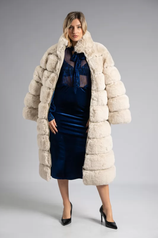 Maxi Fur Leatherette Details